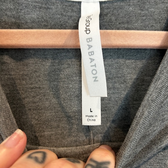 Aritzia the group Babaton knotted front draped tshirt dark grey FINAL PRICE. - Picture 5 of 7